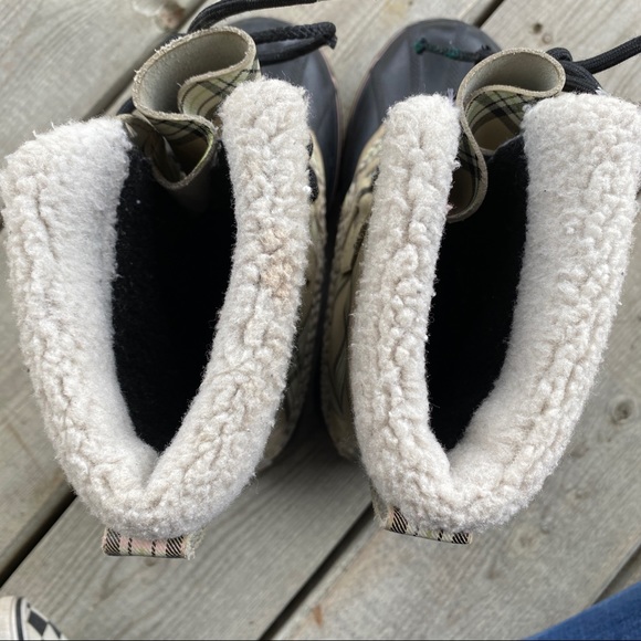 Sorel Winter Carnival Plaid Winter Boots - Picture 9 of 12